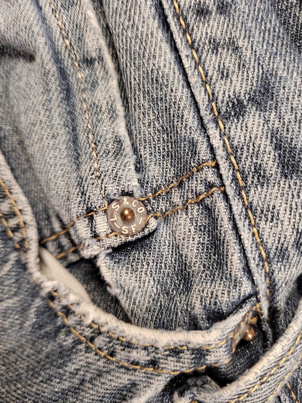 Levis 514 Jeans Mens 32x30 Blue Slim Straight Leg Medium Wash Distressed Denim - Picture 15 of 16